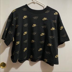 Nike Crop Top